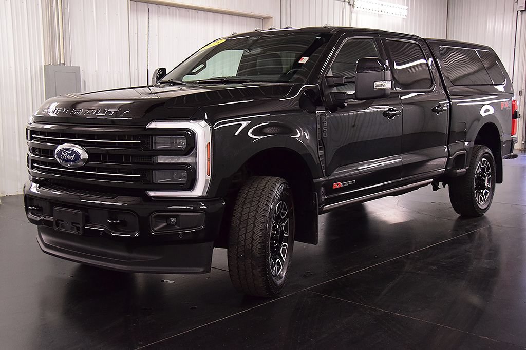 Used 2025 Ford F350 Platinum w/ FX4 Off-Road Package AWD/4WD image 3