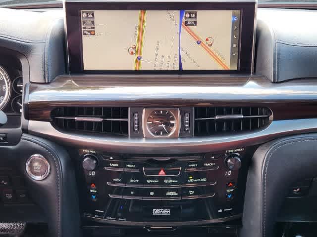 Used 2018 Lexus LX 570 4WD w/ Luxury Package image 16