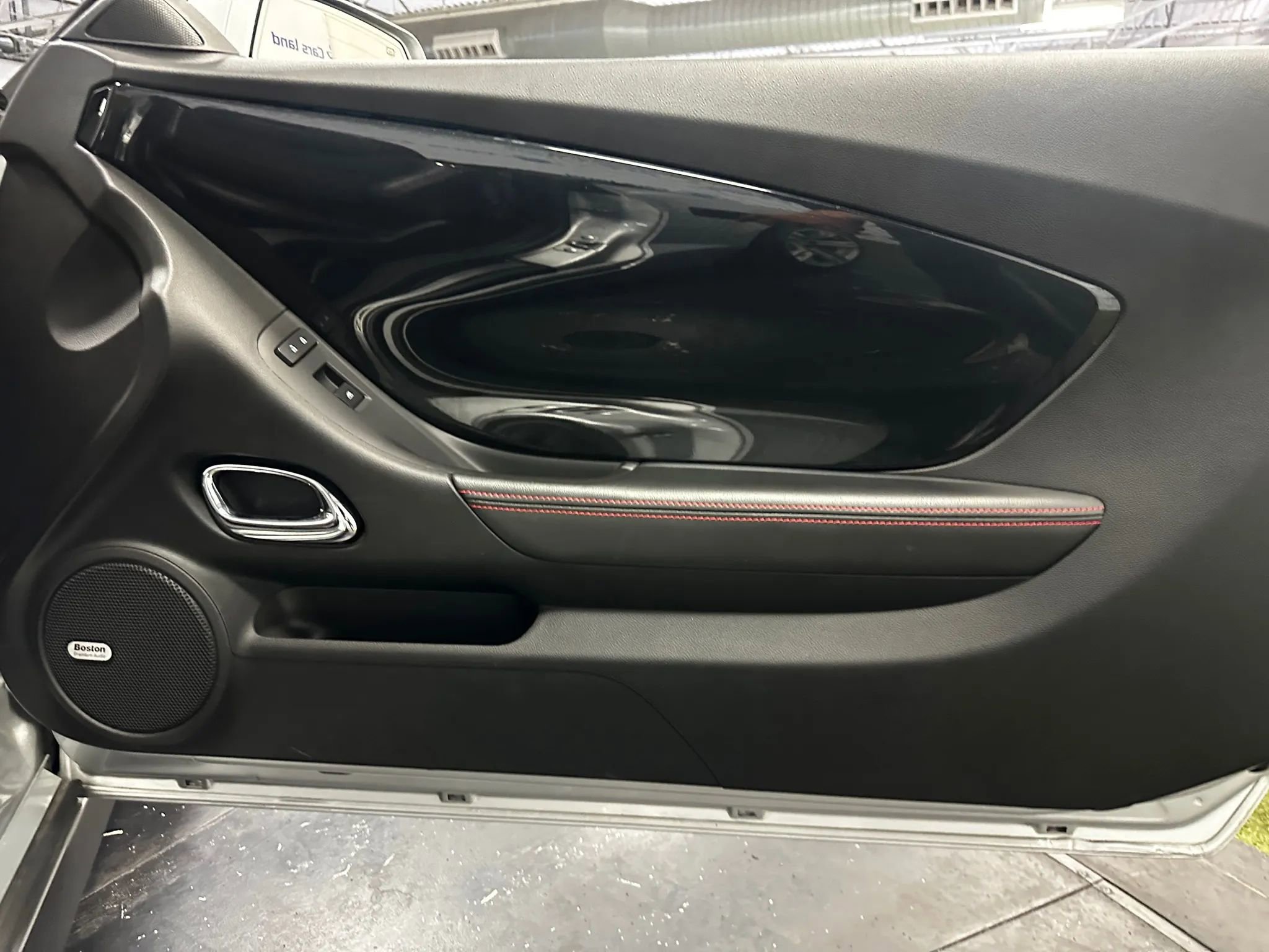 Used 2014 Chevrolet Camaro ZL1 RWD image 17