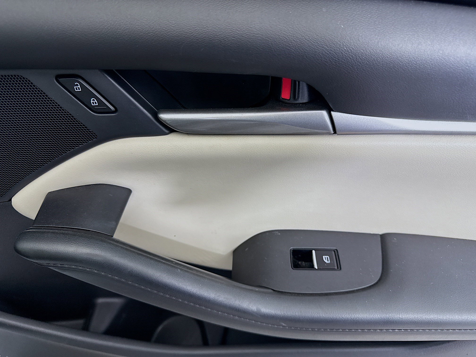 Used 2020 MAZDA MAZDA3 Sedan w/ Select Package image 31