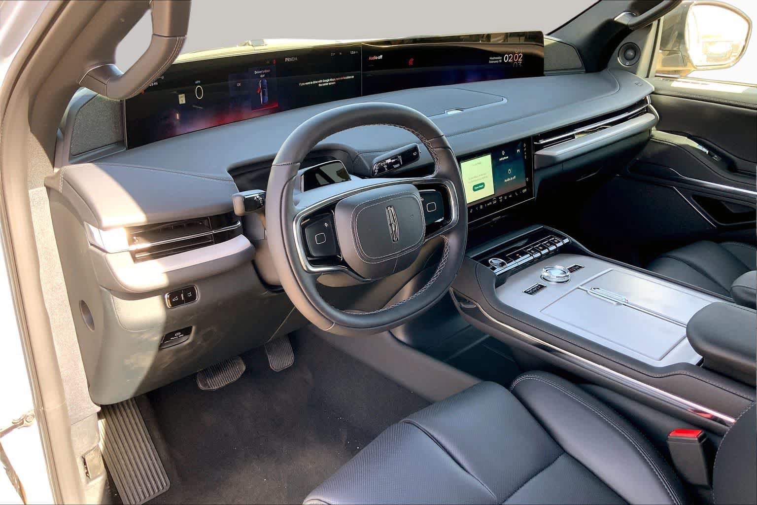 New 2026 Lincoln Navigator Reserve w/ Jet Appearance Package AWD/4WD image 8
