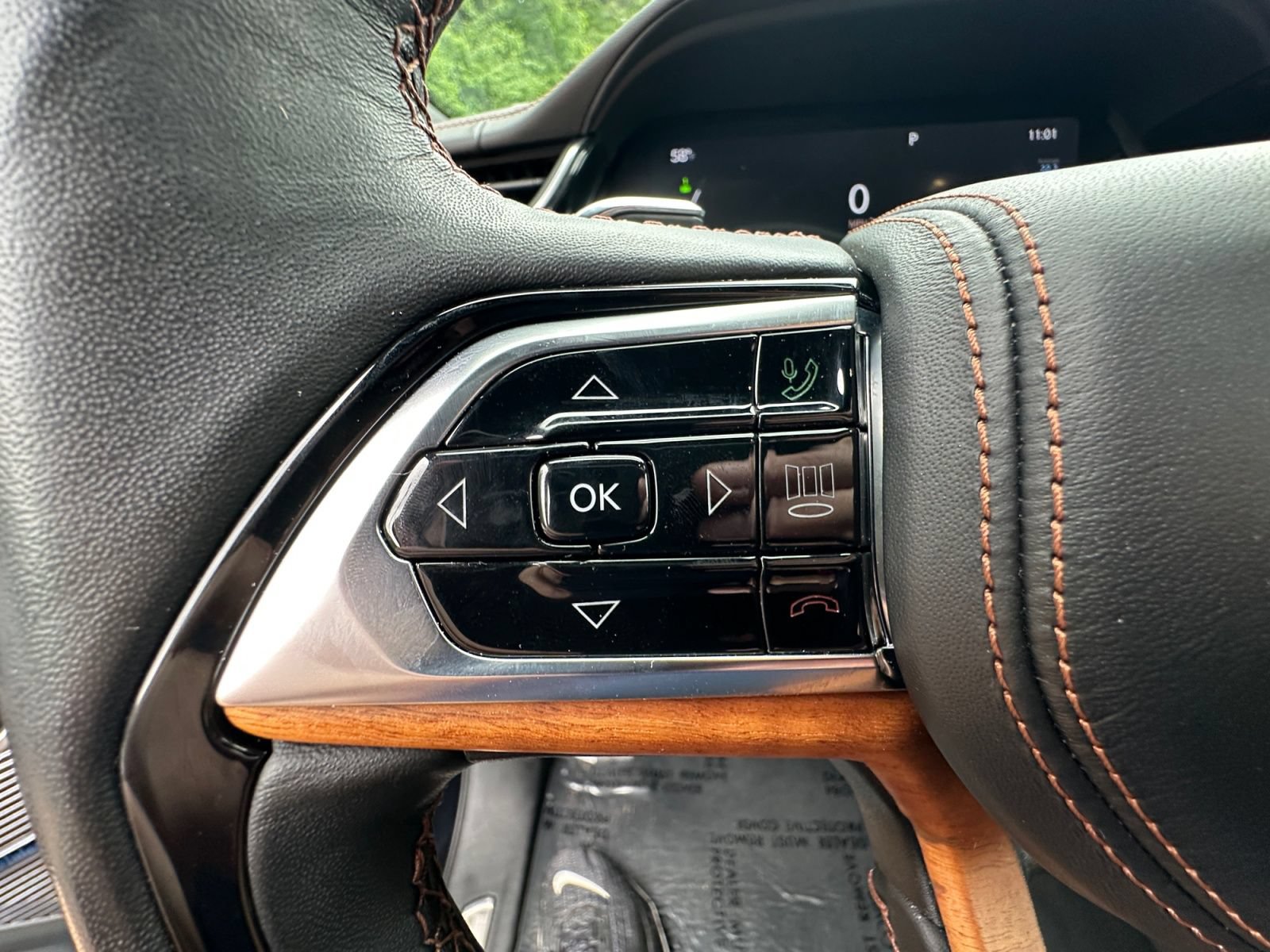 Used 2022 Jeep Grand Cherokee Summit AWD/4WD image 19