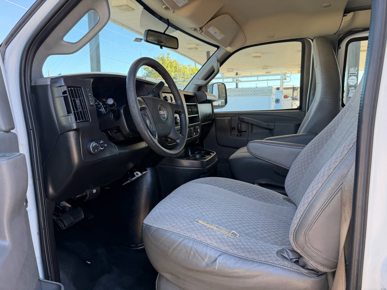 Used 2016 GMC Savana 2500 Extended image 12