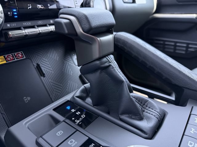 New 2026 Toyota 4Runner Trailhunter AWD/4WD image 18