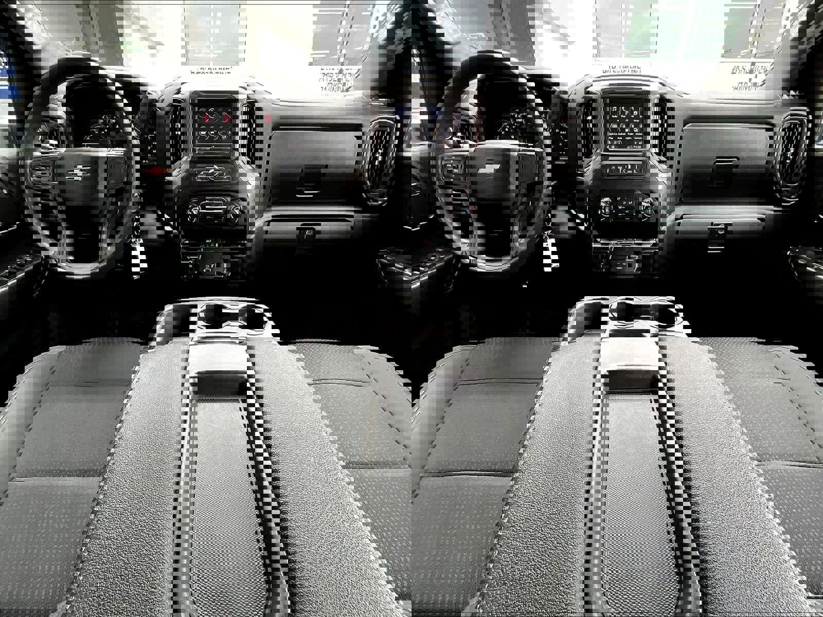 Used 2023 Chevrolet Silverado 2500 Custom w/ Custom Value Package image 21