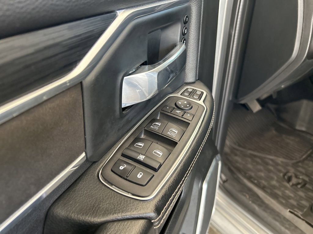 Used 2024 RAM 3500 Laramie w/ Night Edition AWD/4WD image 47