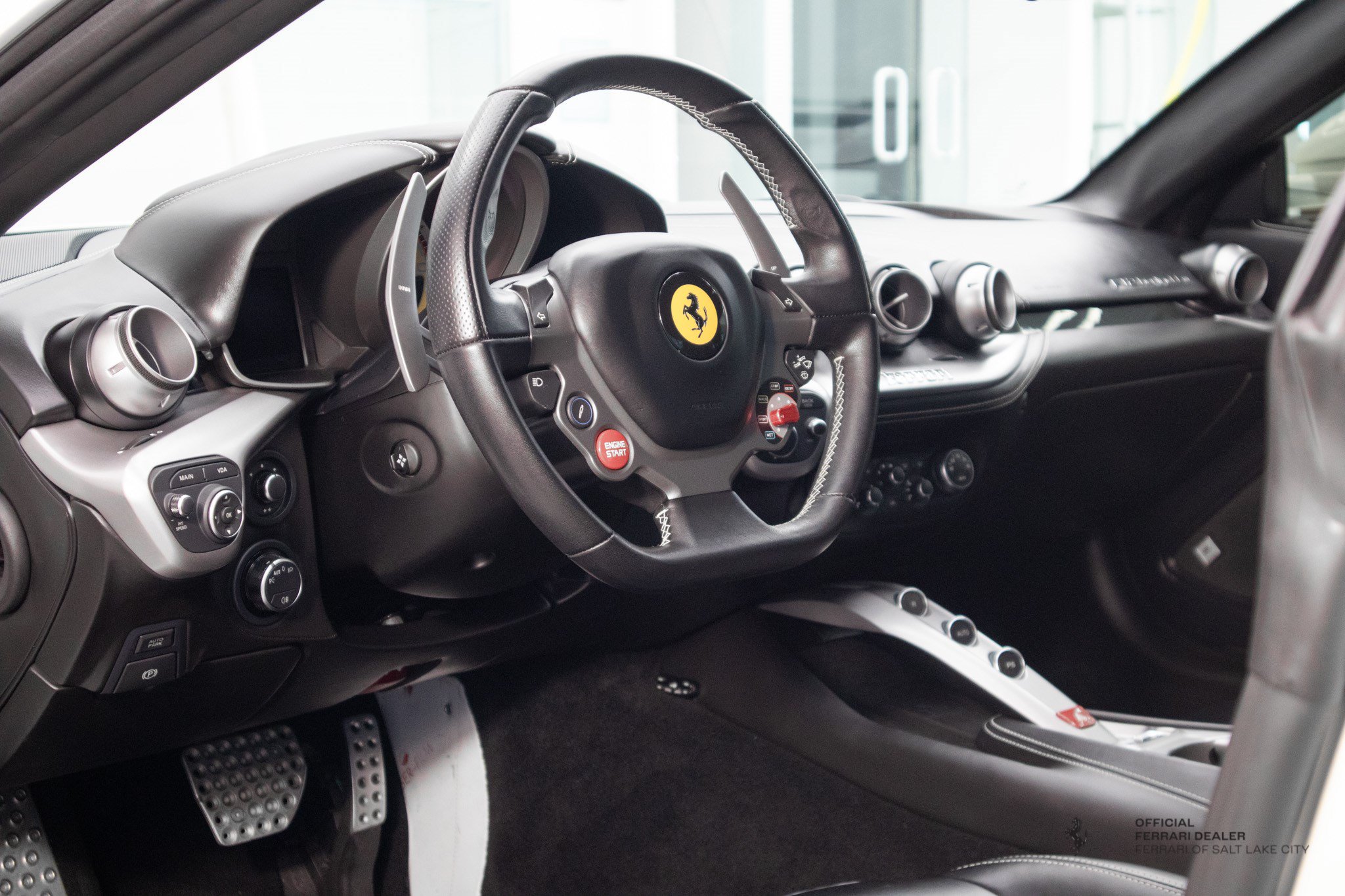 Used 2015 Ferrari F12 Berlinetta RWD image 12