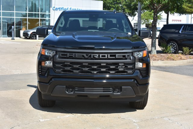 New 2026 Chevrolet Silverado 1500 Custom w/ LPO, Dark Essentials Package AWD/4WD image 2