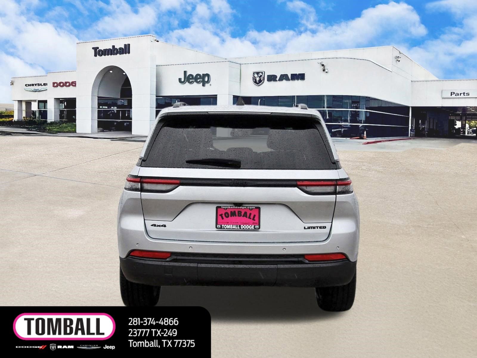 Used 2024 Jeep Grand Cherokee Limited w/ Black Appearance Package AWD/4WD image 6