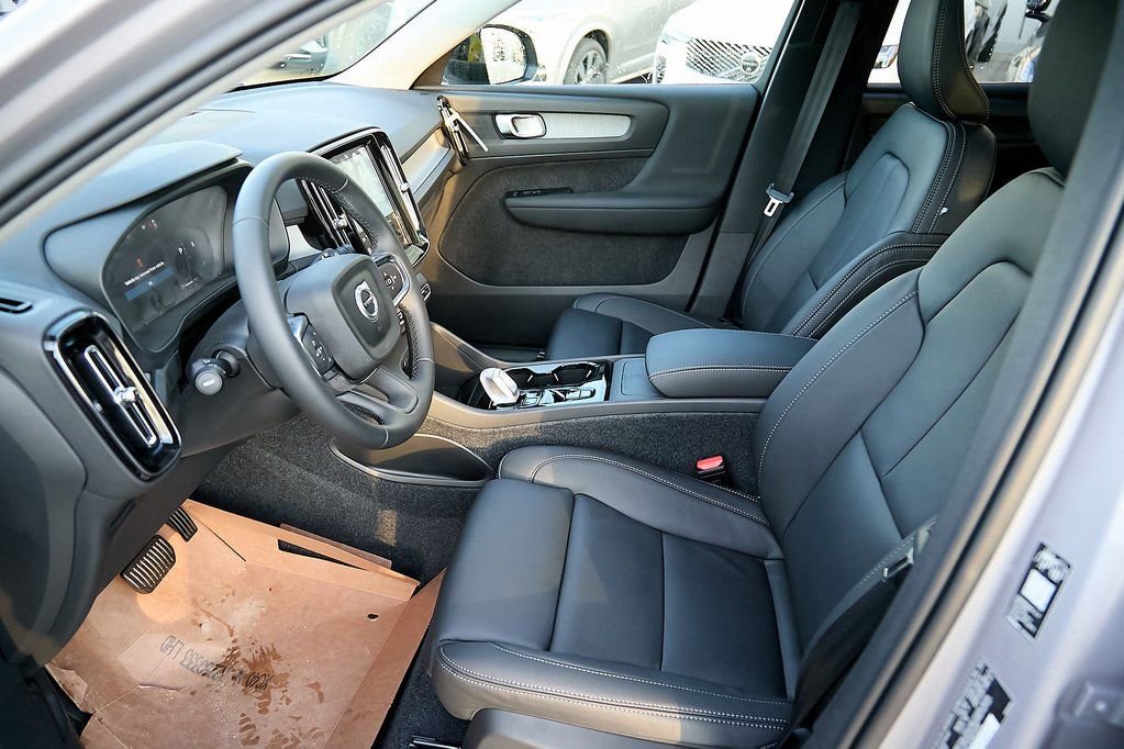 New 2026 Volvo XC40 B5 Plus w/ Protection Package Premier image 15