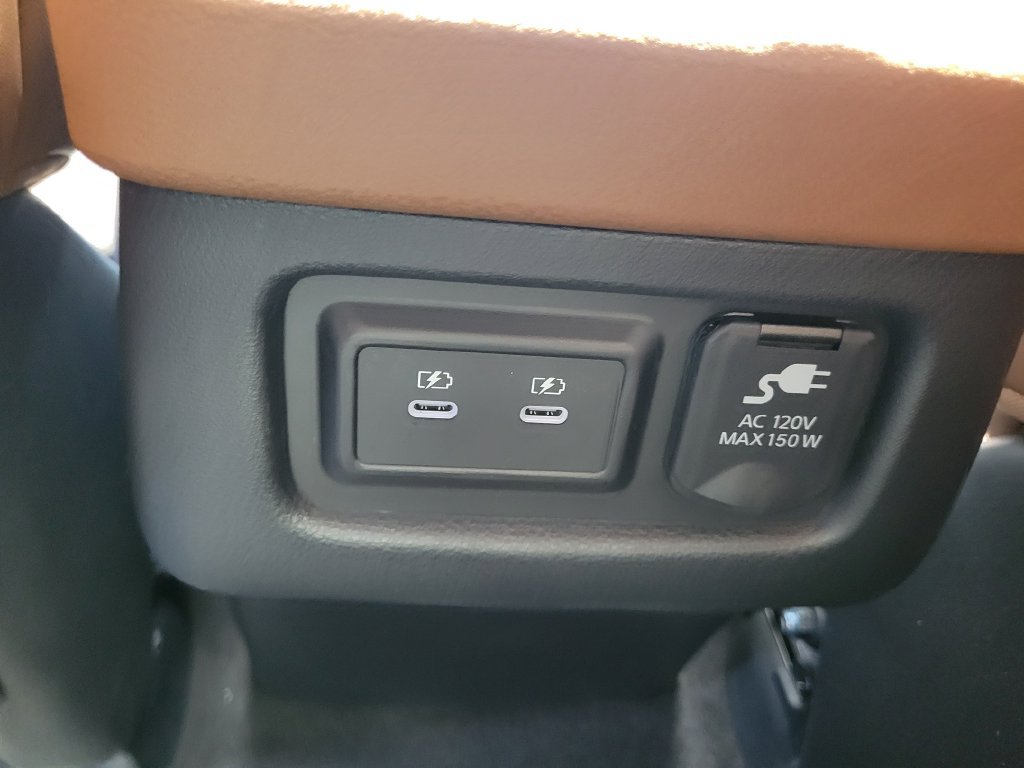 New 2026 Nissan Pathfinder Platinum AWD/4WD image 36