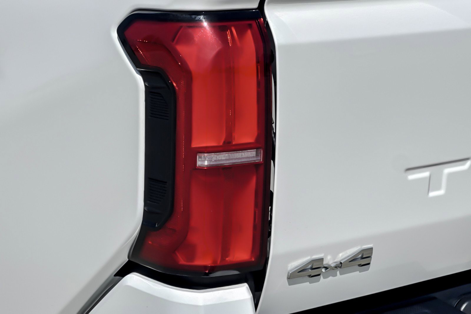 Certified 2024 Toyota Tacoma SR5 image 25