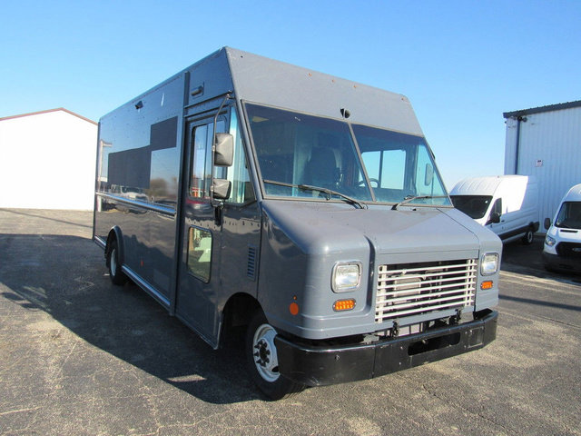 Used 2019 Ford E-450 and Econoline 450 Super Duty RWD image 3