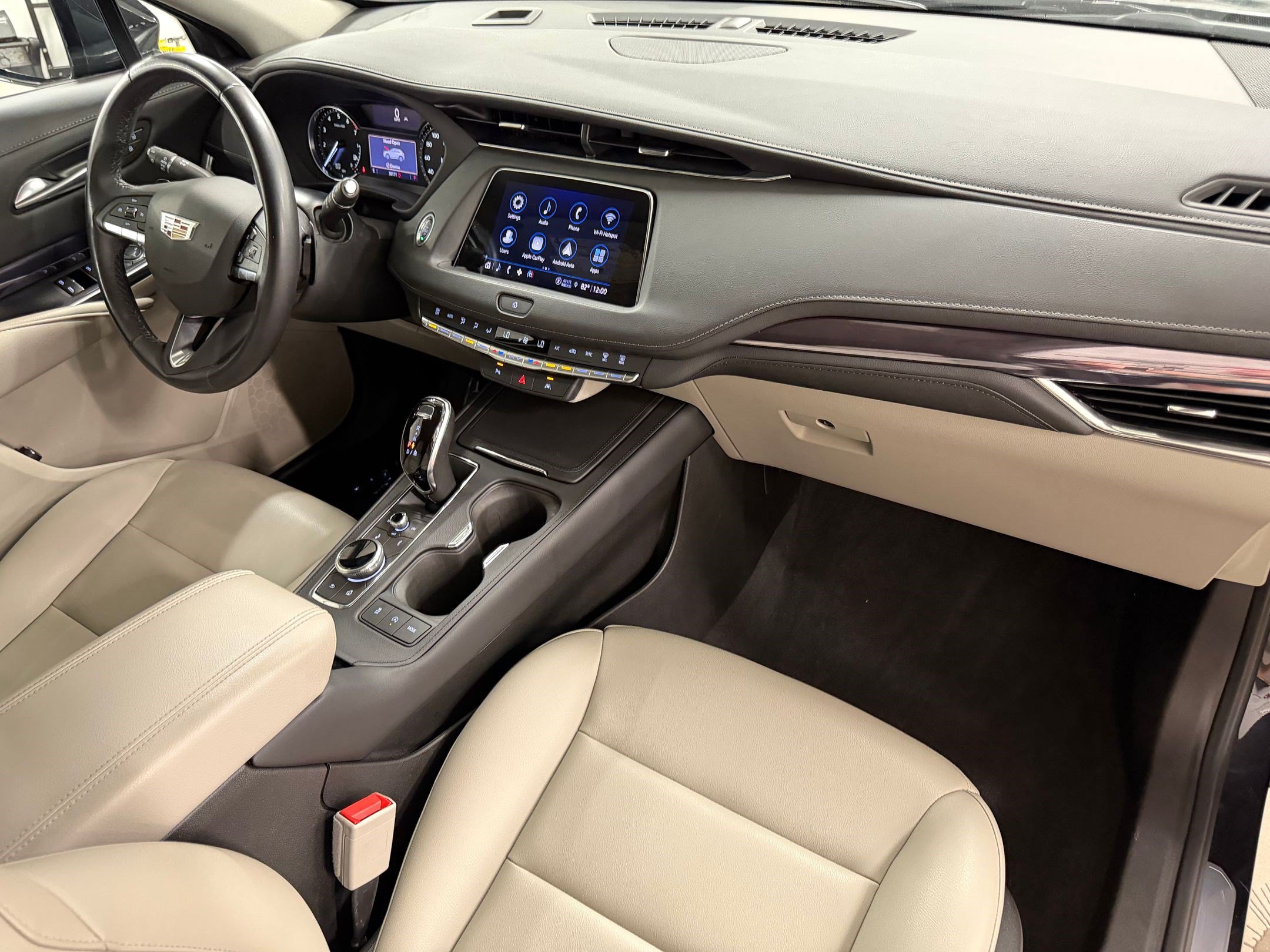 Used 2022 Cadillac XT4 Luxury w/ Driver Awareness Package FWD image 45