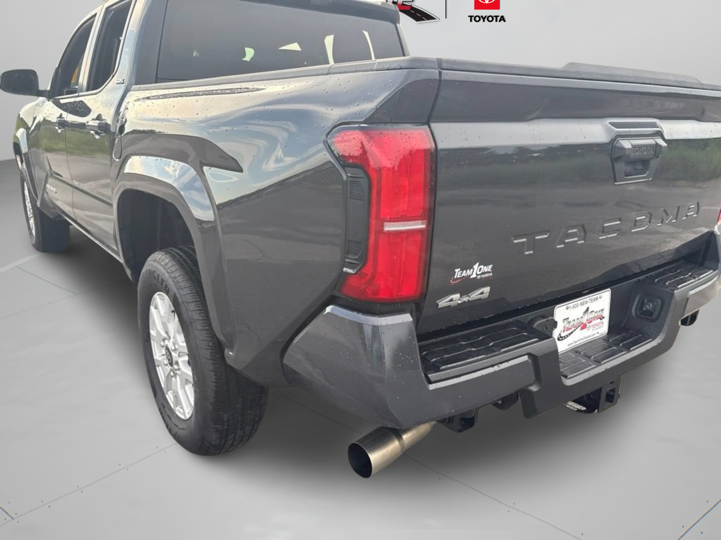 Certified 2025 Toyota Tacoma SR5 AWD/4WD image 29