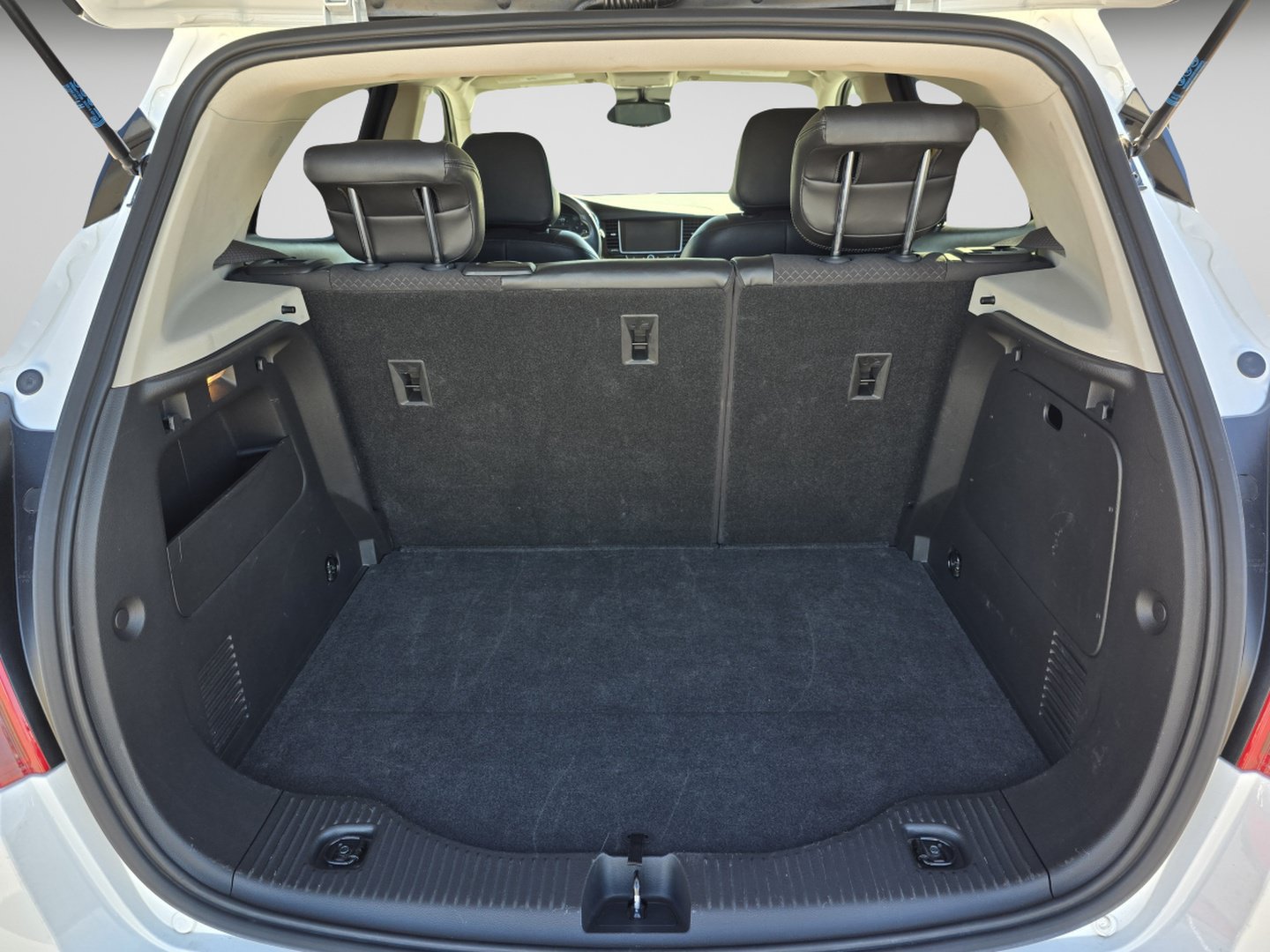 Used 2018 Buick Encore Preferred FWD image 25