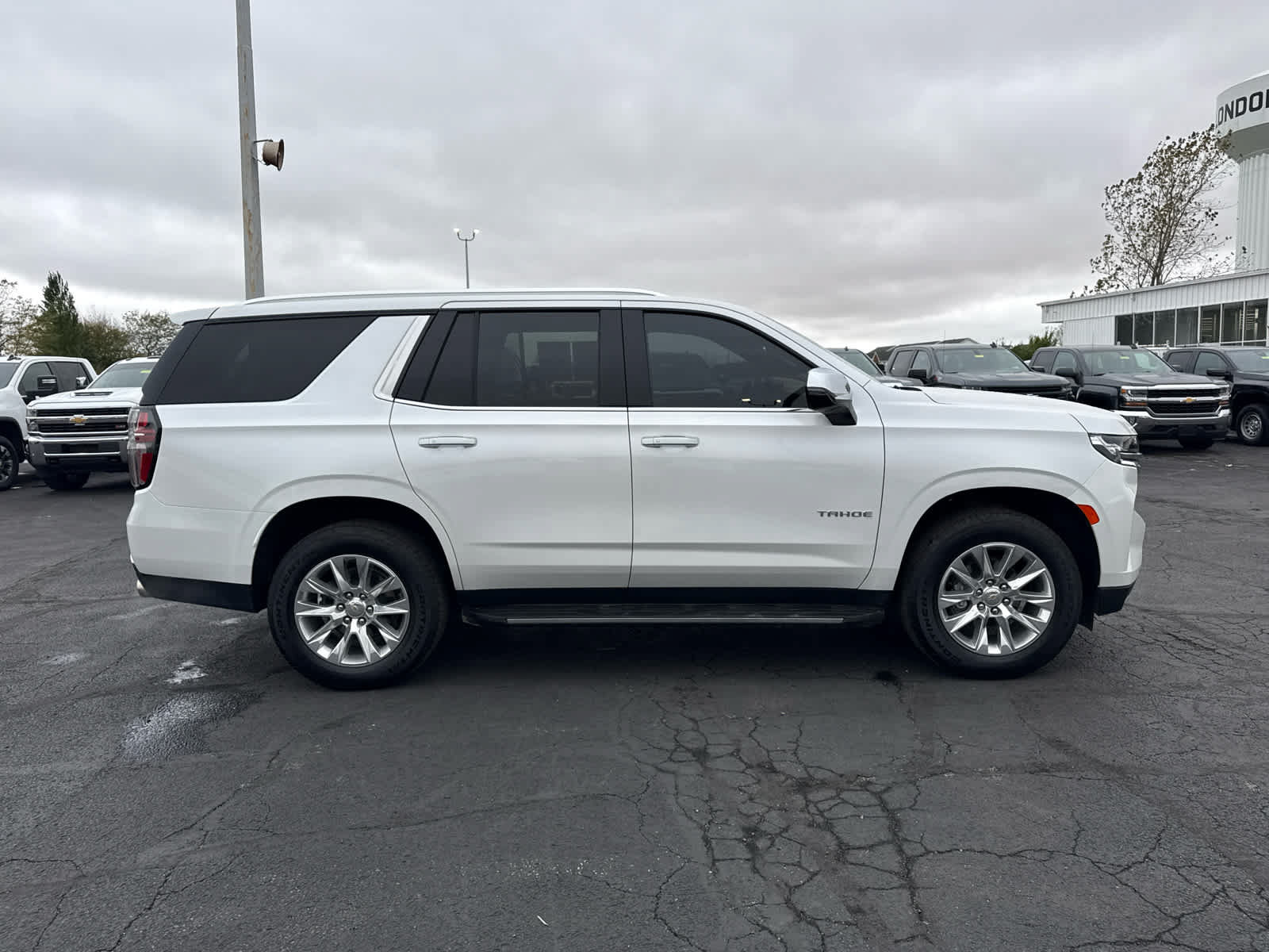 Certified 2024 Chevrolet Tahoe Premier AWD/4WD image 6