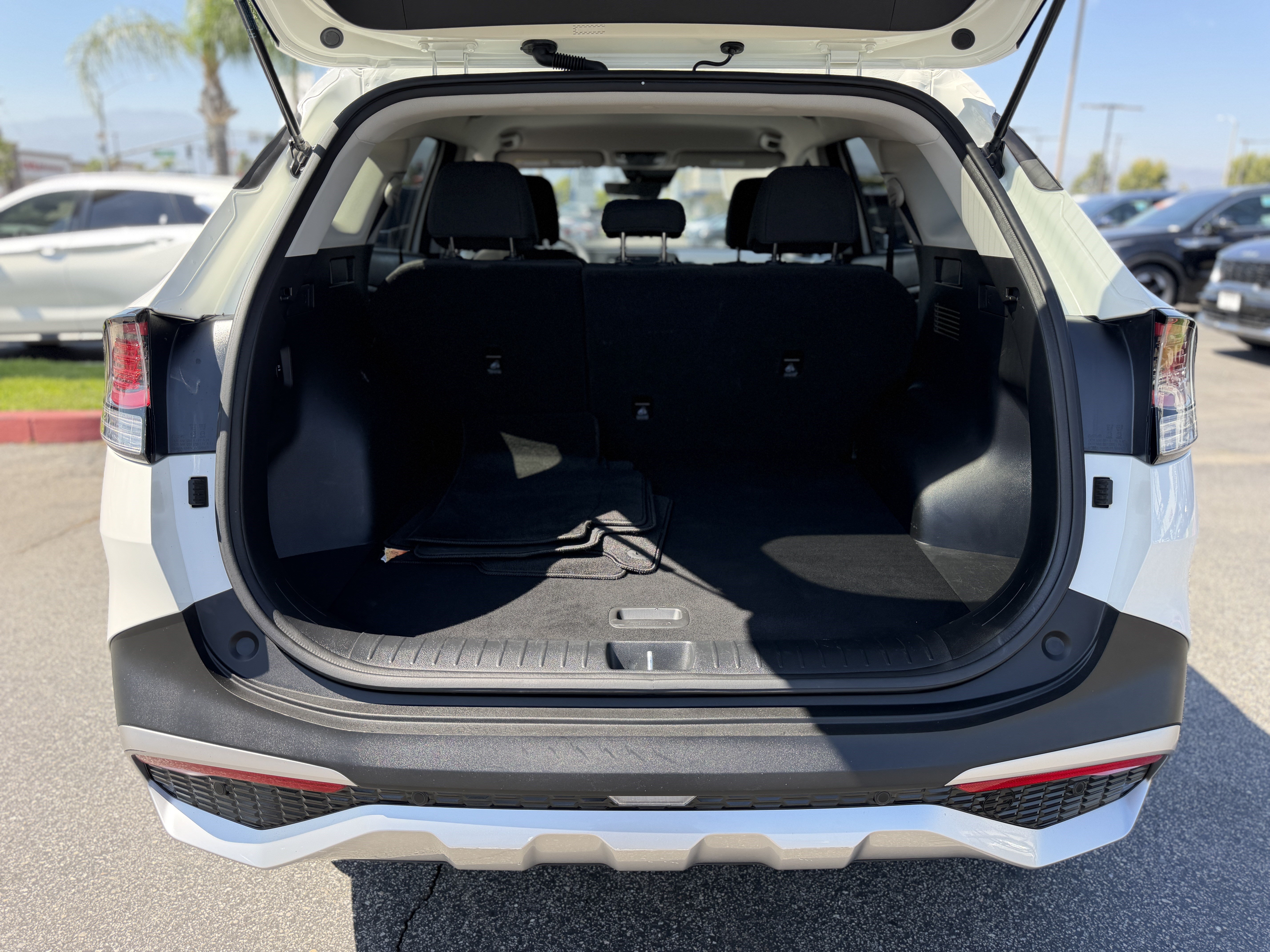 Certified 2023 Kia Sportage LX FWD image 10