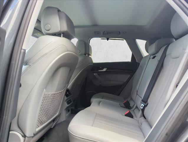 Used 2020 Audi Q5 e Prestige w/ Prestige Package image 21
