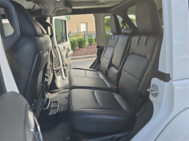 Used 2024 Jeep Wrangler Sahara w/ Technology Group image 14