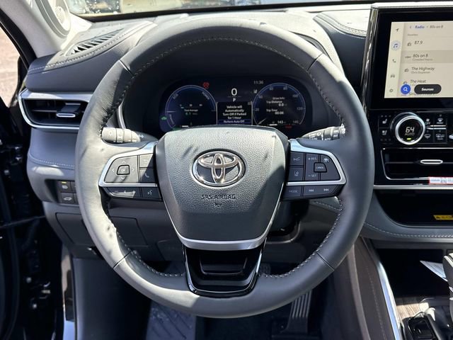 Used 2026 Toyota Highlander Platinum AWD/4WD image 19