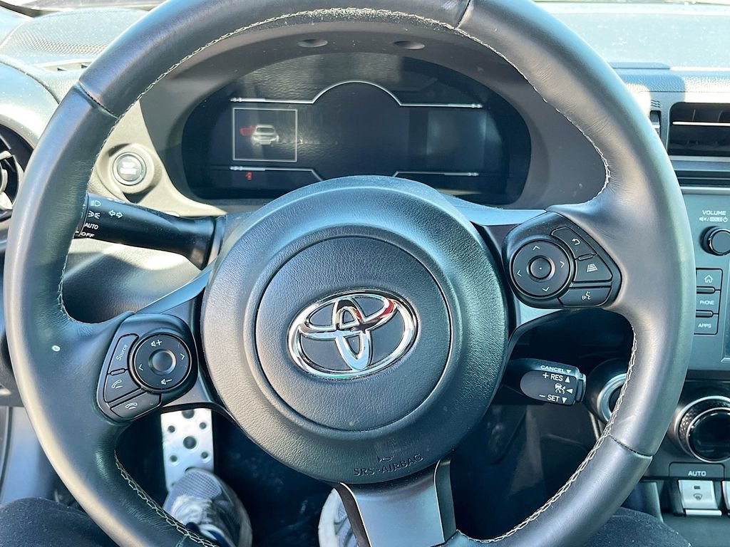 Used 2025 Toyota GR86 Premium RWD image 11