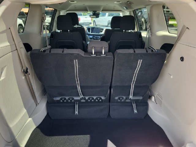 Used 2024 Chrysler Voyager LX FWD image 10