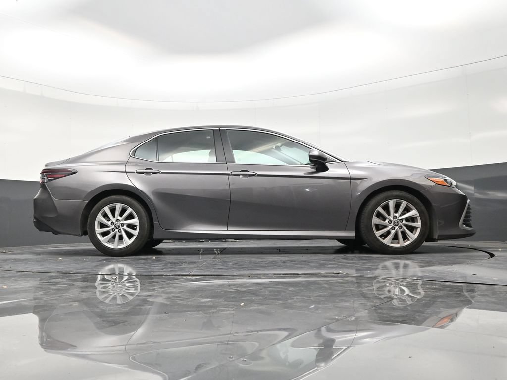 Used 2022 Toyota Camry LE FWD image 25