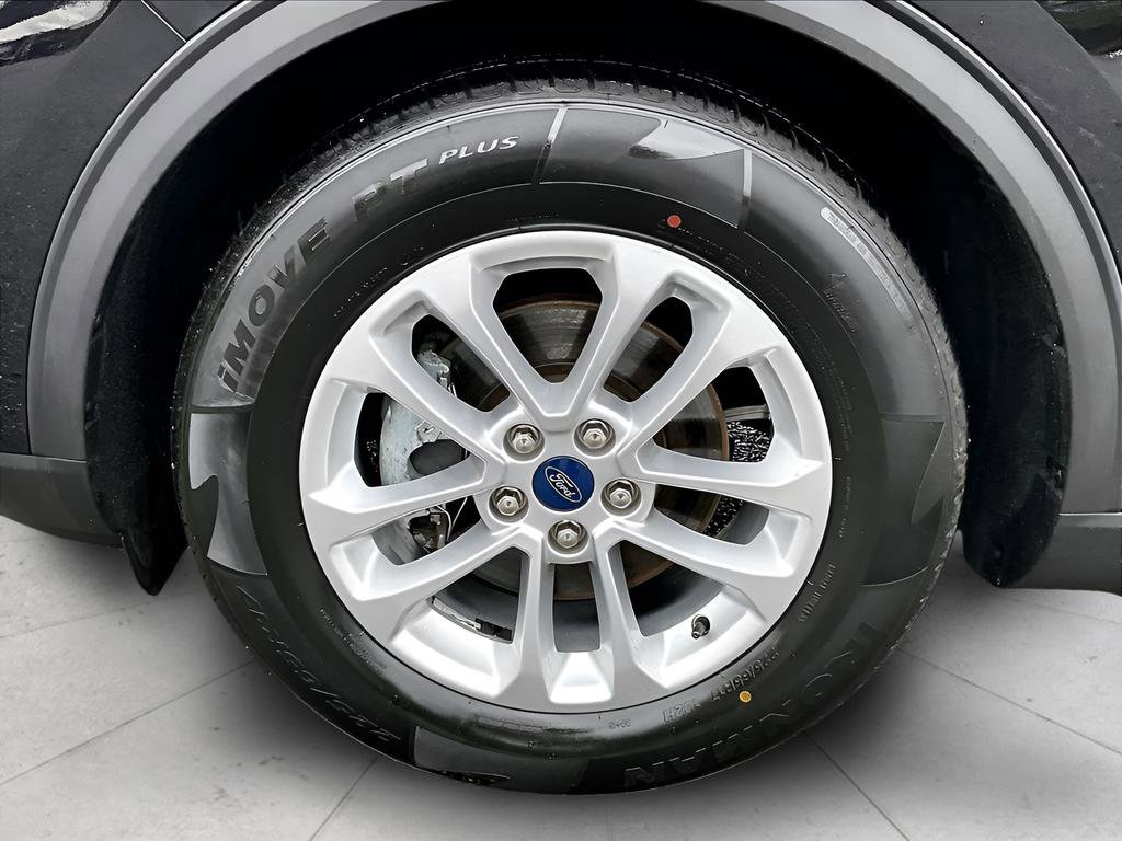 Used 2020 Ford Escape SE image 12