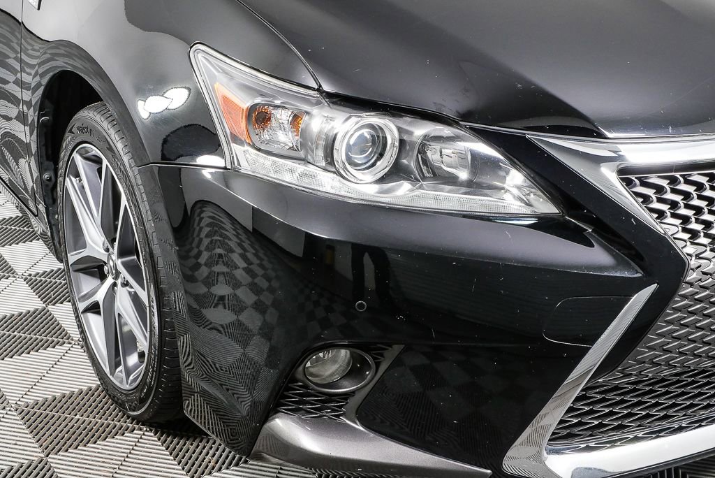 Used 2017 Lexus CT 200h image 32