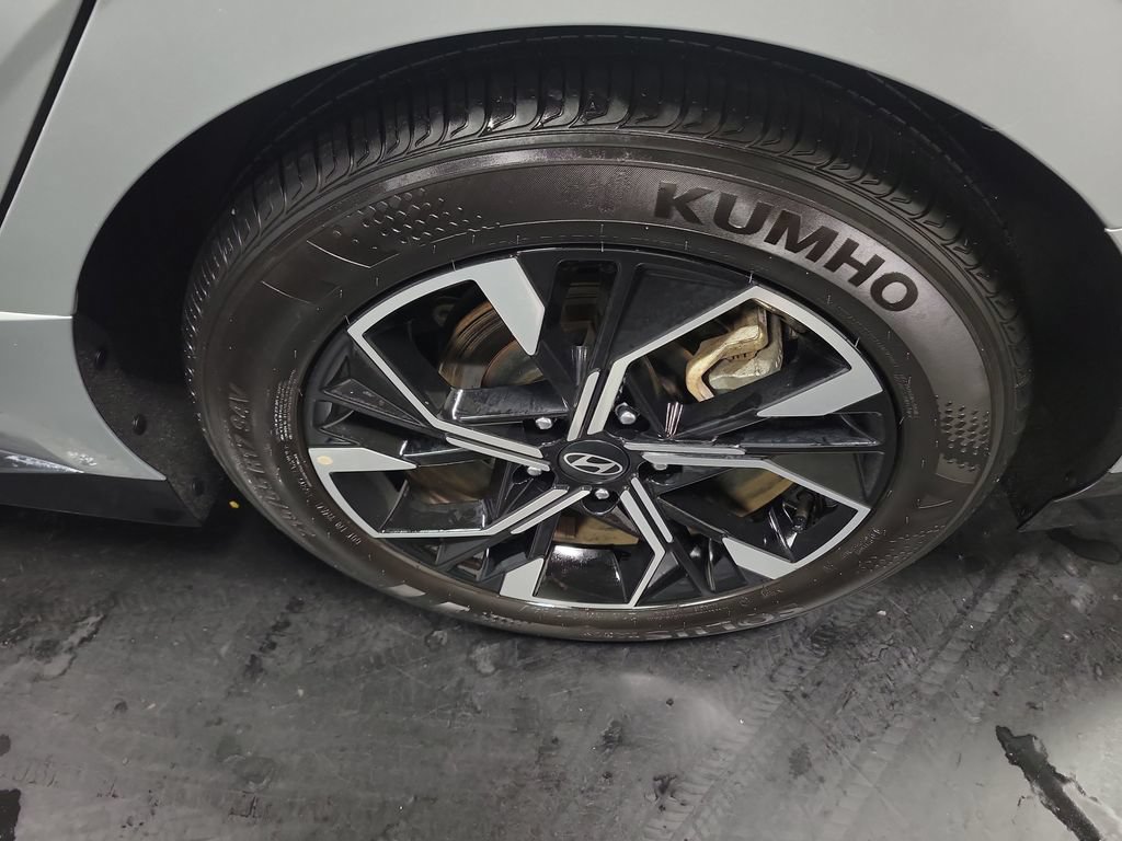 Used 2025 Hyundai Sonata SEL FWD image 13
