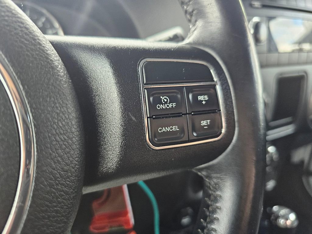 Used 2018 Jeep Wrangler Sport image 29