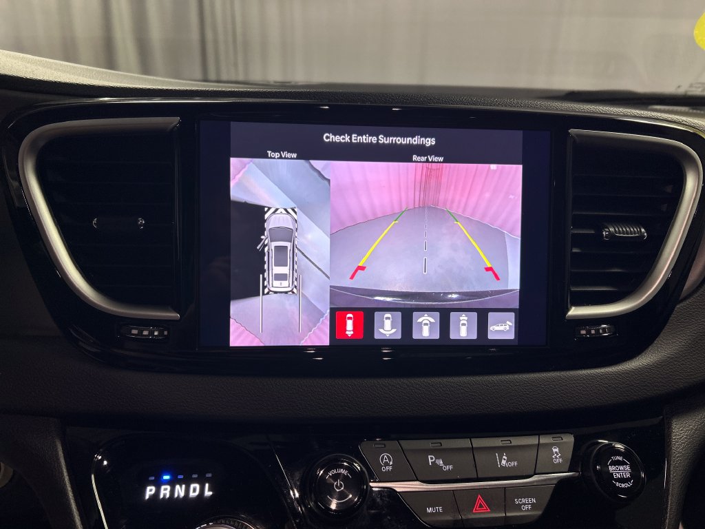 Used 2026 Chrysler Pacifica Select w/ S Appearance Package FWD image 18