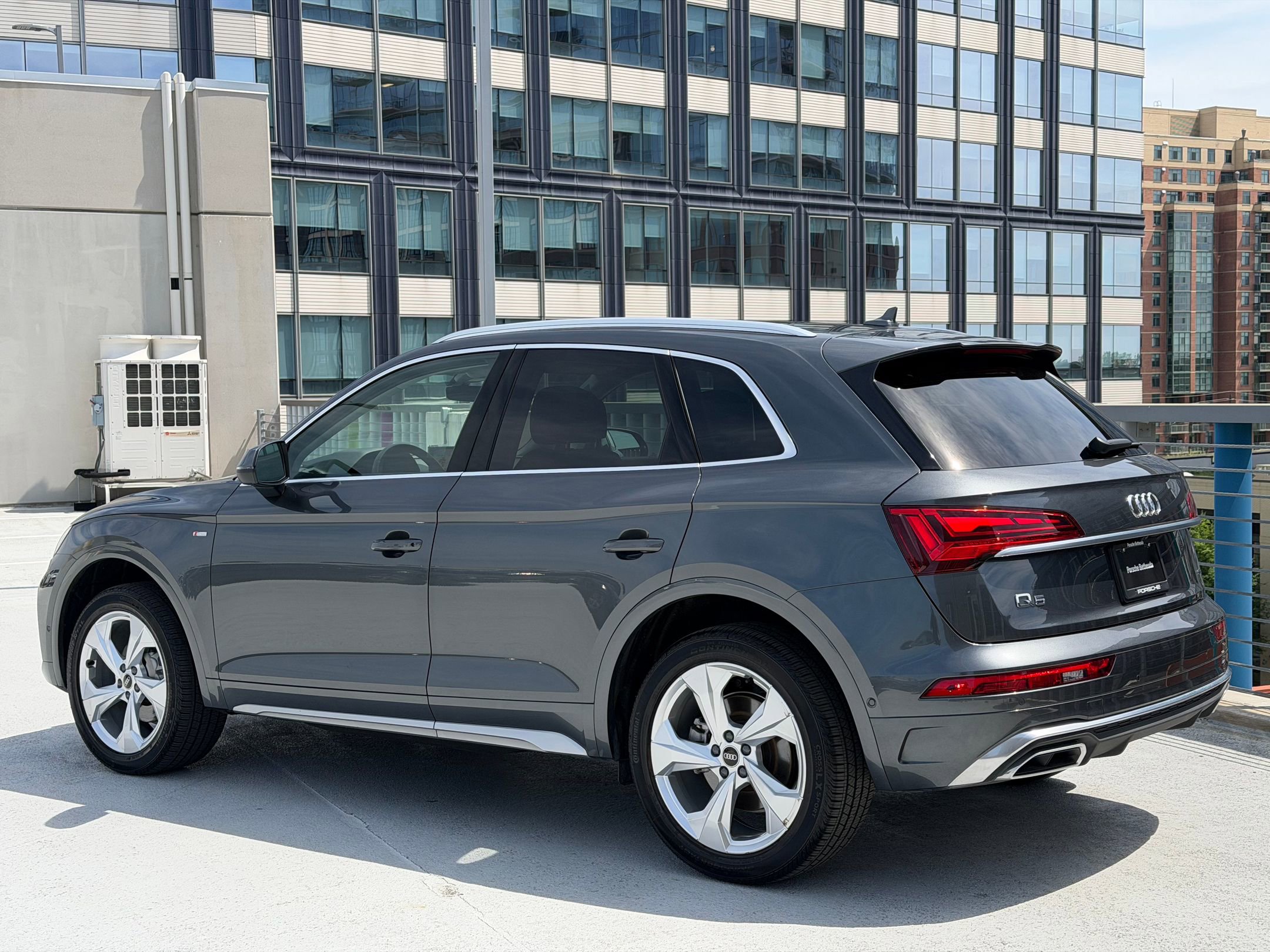 Used 2023 Audi Q5 2.0T Prestige w/ Prestige Package image 3