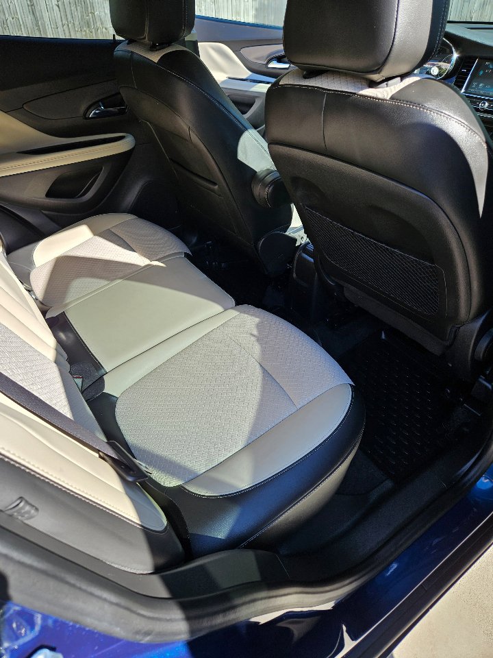 Used 2020 Buick Encore Preferred image 11