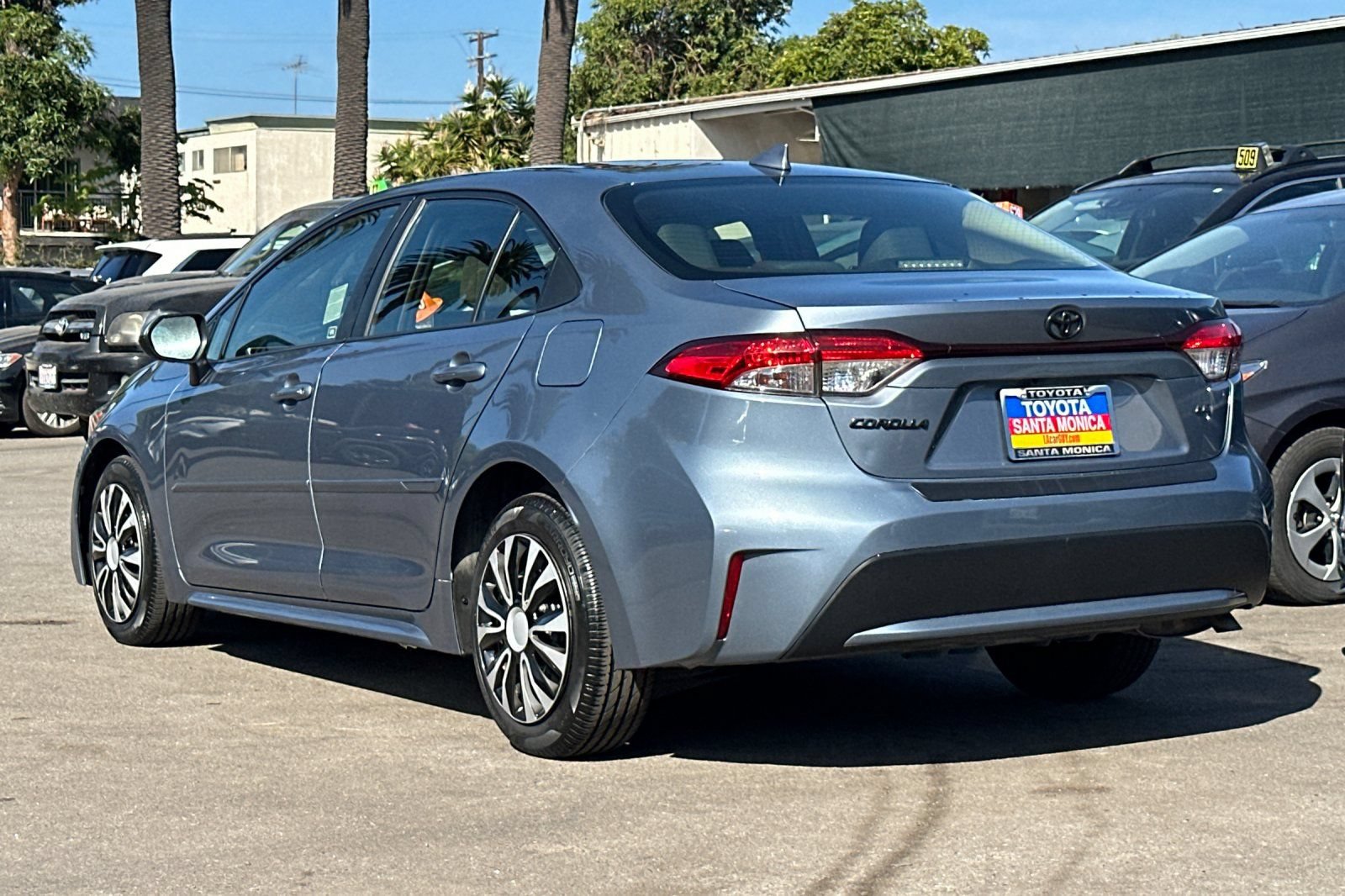 Used 2021 Toyota Corolla LE w/ Carpet Mat Package (TMS) FWD image 6