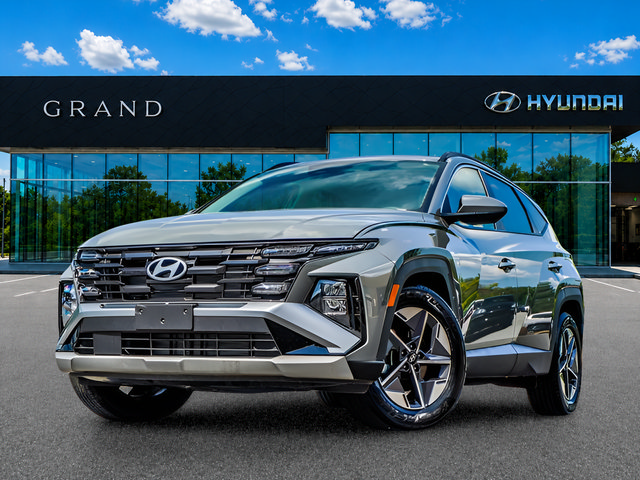 Used 2025 Hyundai Tucson SEL FWD image 2