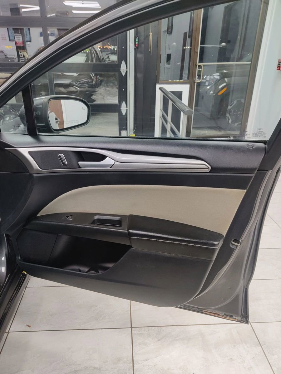 Used 2020 Ford Fusion S image 18