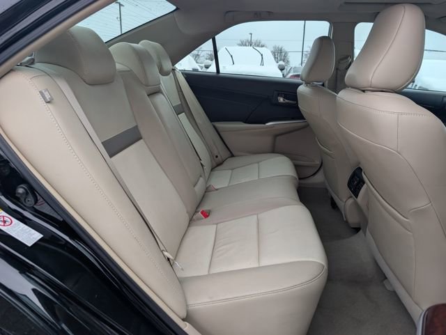 Used 2014 Toyota Camry XLE w/ Leather Package image 19