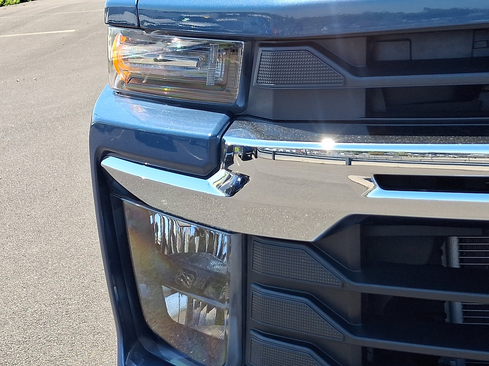 Certified 2024 Chevrolet Silverado 2500 LT w/ Convenience Package AWD/4WD image 9