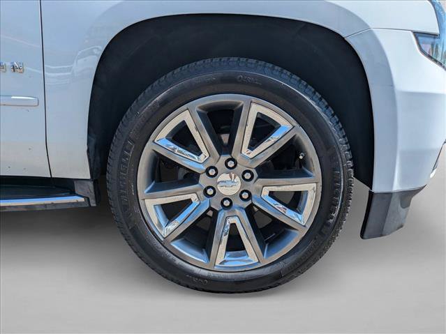 Used 2019 Chevrolet Suburban Premier AWD/4WD image 21