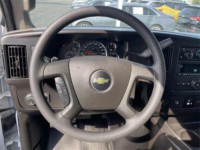 Used 2024 Chevrolet Express 2500 image 9