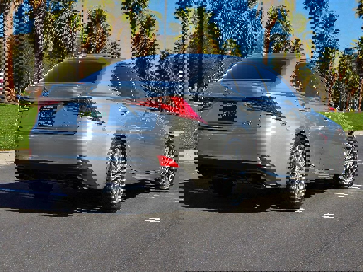 Used 2019 Lexus IS 300 w/ Navigation Package image 7