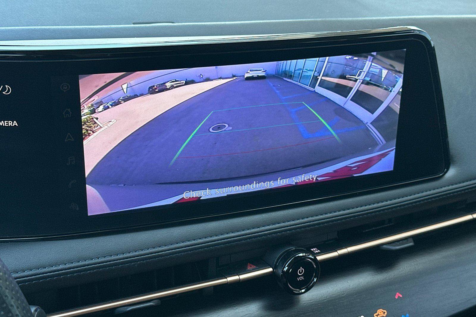 Used 2023 Nissan Ariya AWD image 22