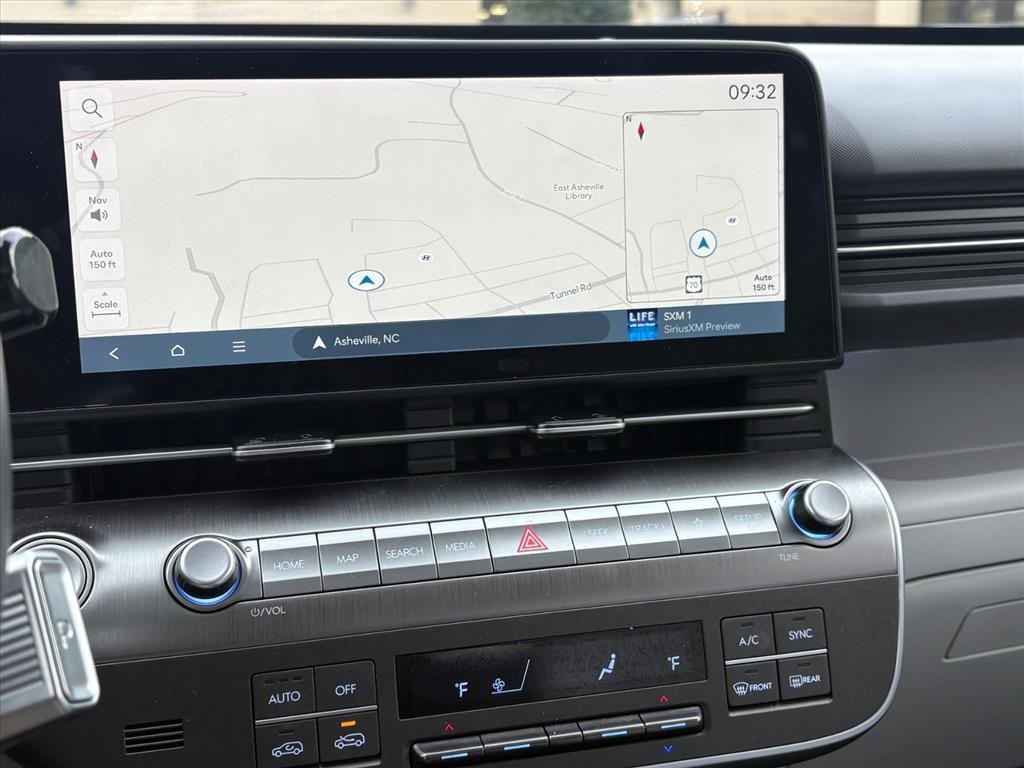 Certified 2025 Hyundai Kona Limited AWD/4WD image 8