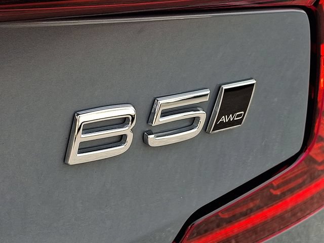 Certified 2024 Volvo S60 B5 Plus w/ Climate Package AWD/4WD image 31