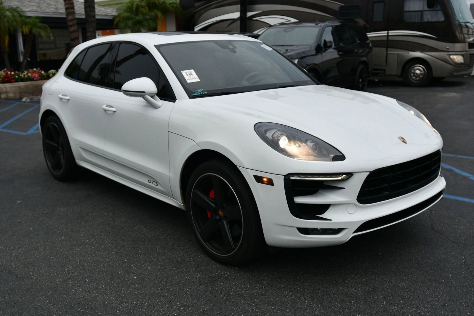 Used 2017 Porsche Macan GTS image 1