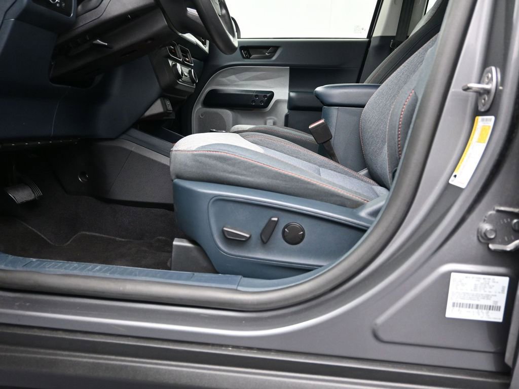 Certified 2023 Ford Maverick XLT image 21