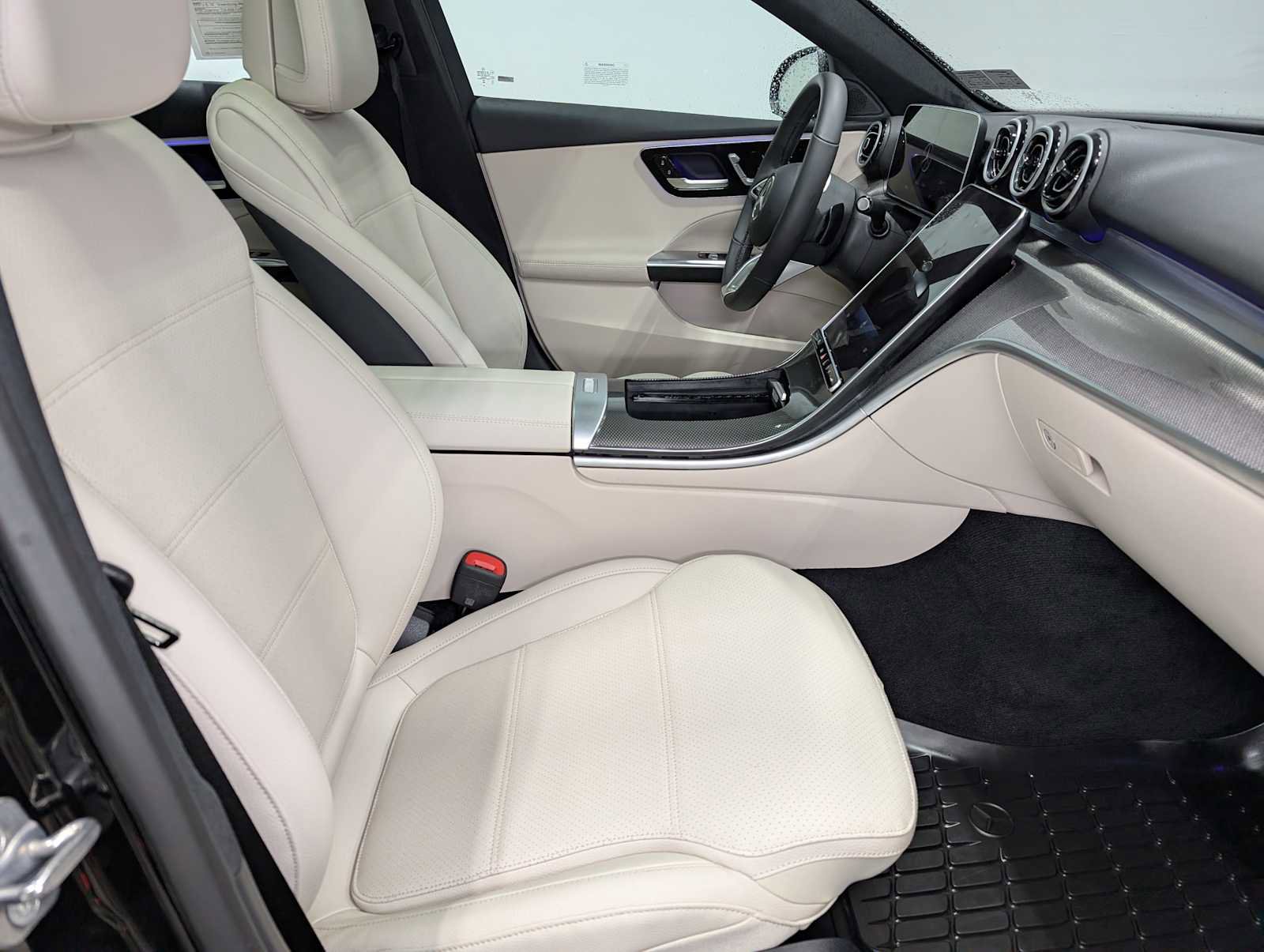 Certified 2026 Mercedes-Benz C 300 4MATIC Sedan image 38