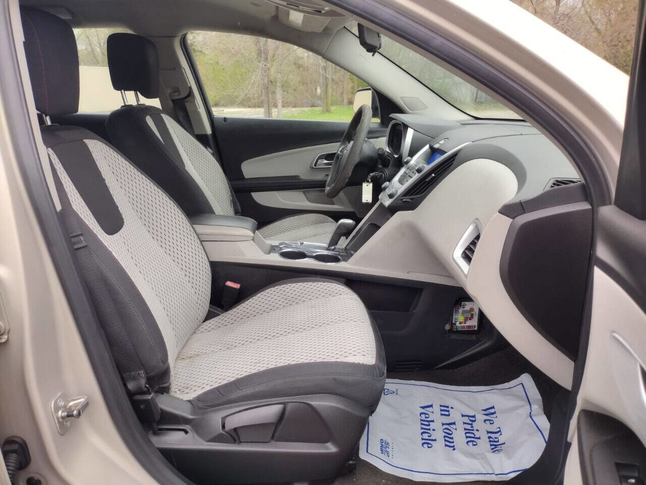 Used 2011 Chevrolet Equinox LS FWD image 12